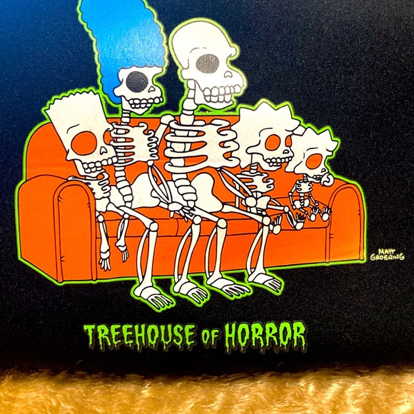 Makeup Revolution x Simpson’s Couch Neoprene Bag - Picture 8 of 8